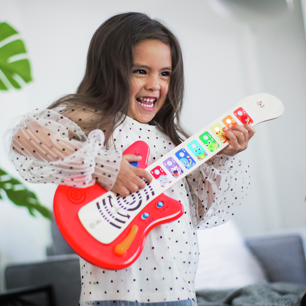 Together in Tune Guitar™ Connected Magic Touch™ Together in Tune Guitar™ Connected Magic Touch™