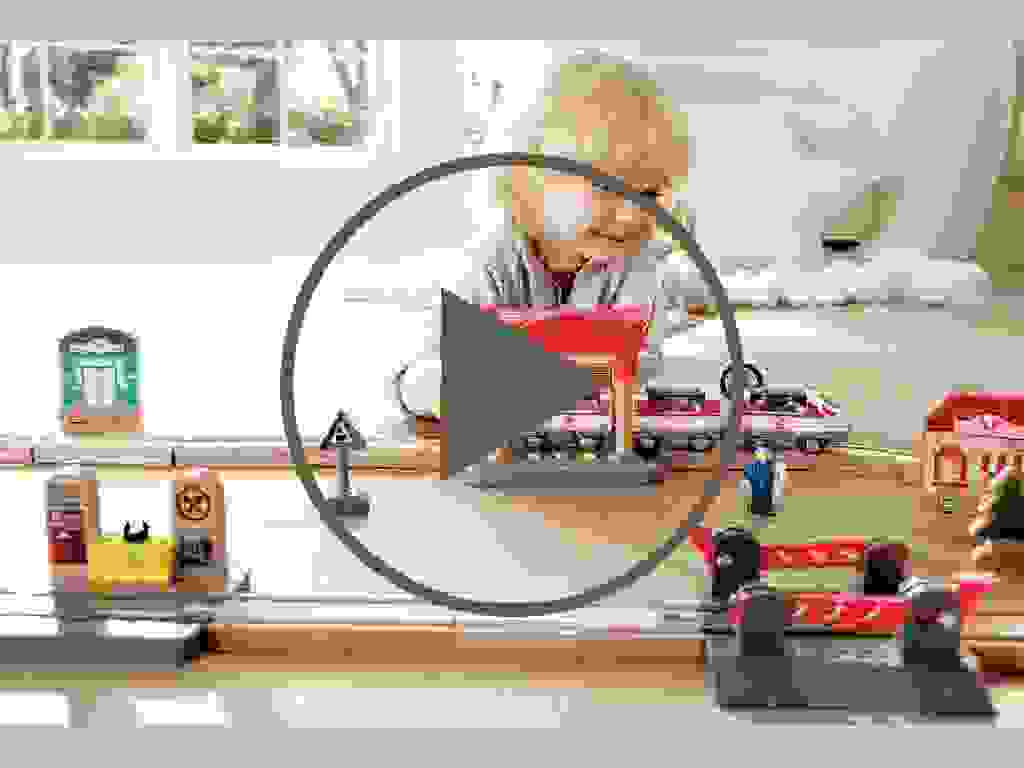 Record & Play Train Station